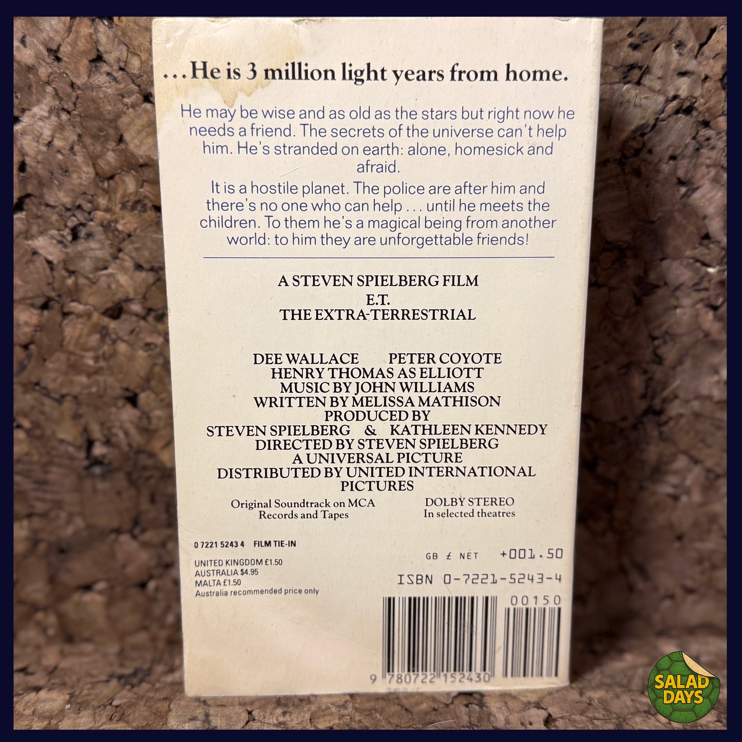 E.T. The Extra-Terrestrial  -Novelization- Movie Book