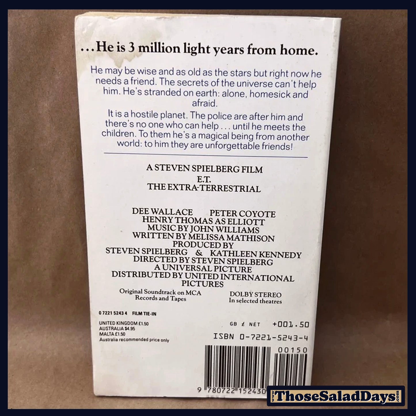 E.T. The Extra-Terrestrial  -Novelization- Movie Book