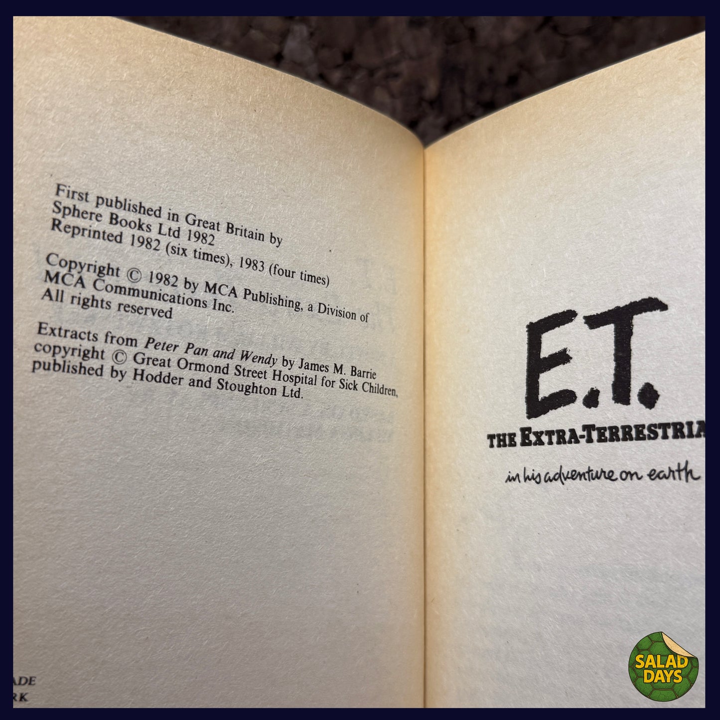 E.T. The Extra-Terrestrial  -Novelization- Movie Book